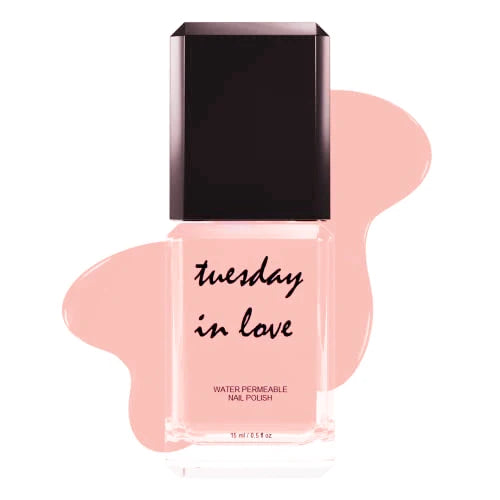 Close-up van 'Tuesday in Love Yummy' nagellakflesje