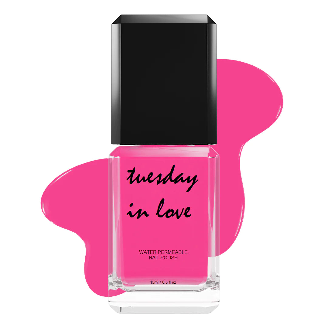 Close-up van een flesje 'Tuesday in Love California Girl' Halal nagellak