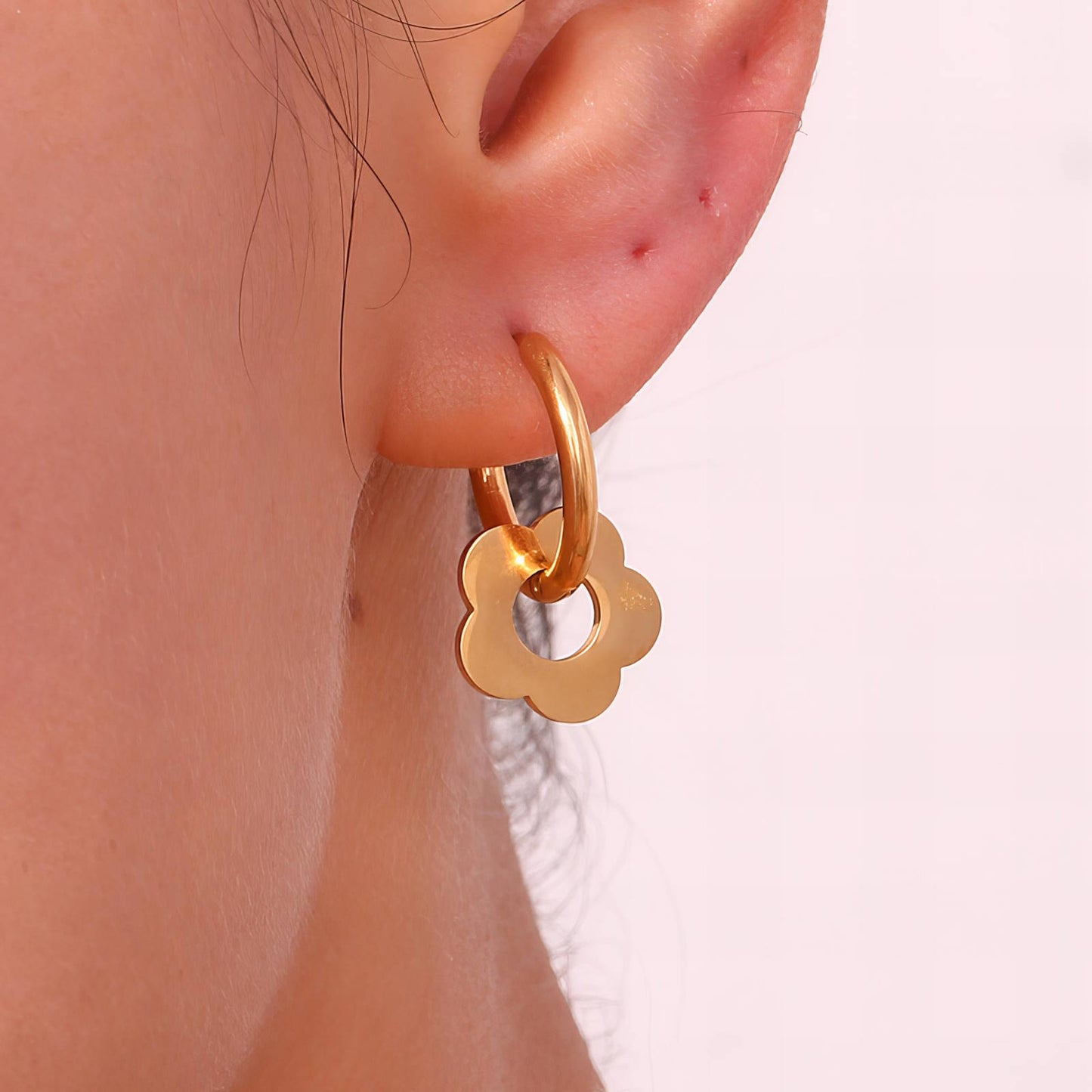 GOLD FLOWER HOOP EARRINGS - NADA