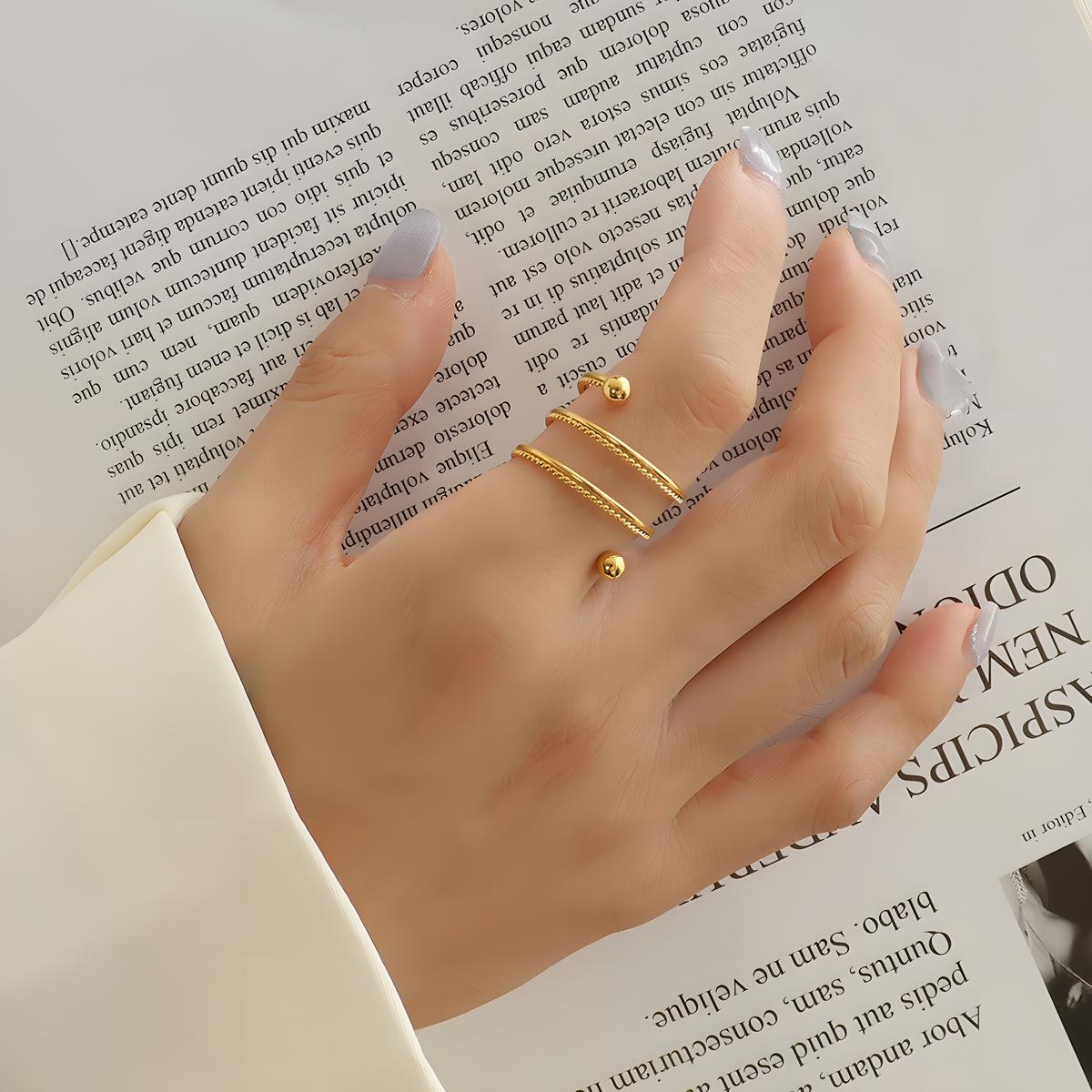 Elegant ontwerp van de gouden spiraal ring, waterproof en hypoallergeen