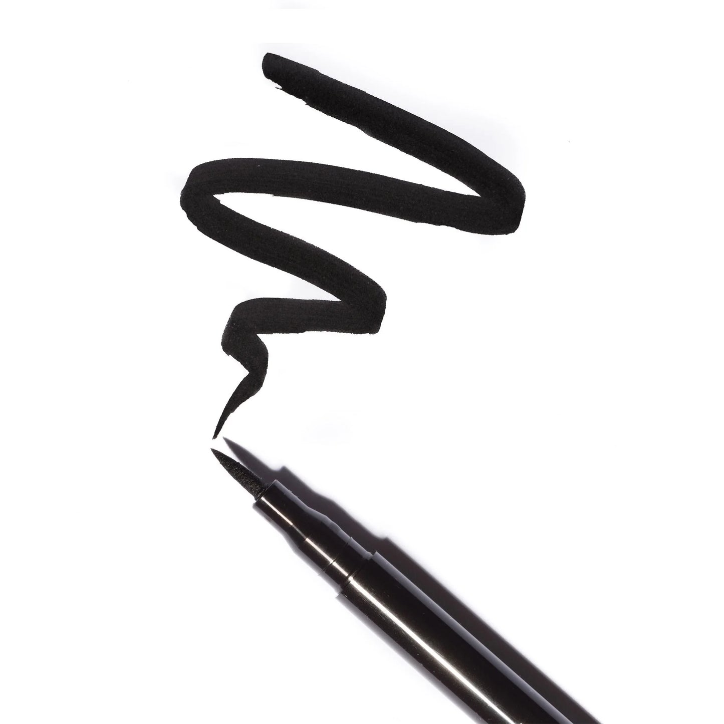 Halal eyeliner pen die kleur trekt