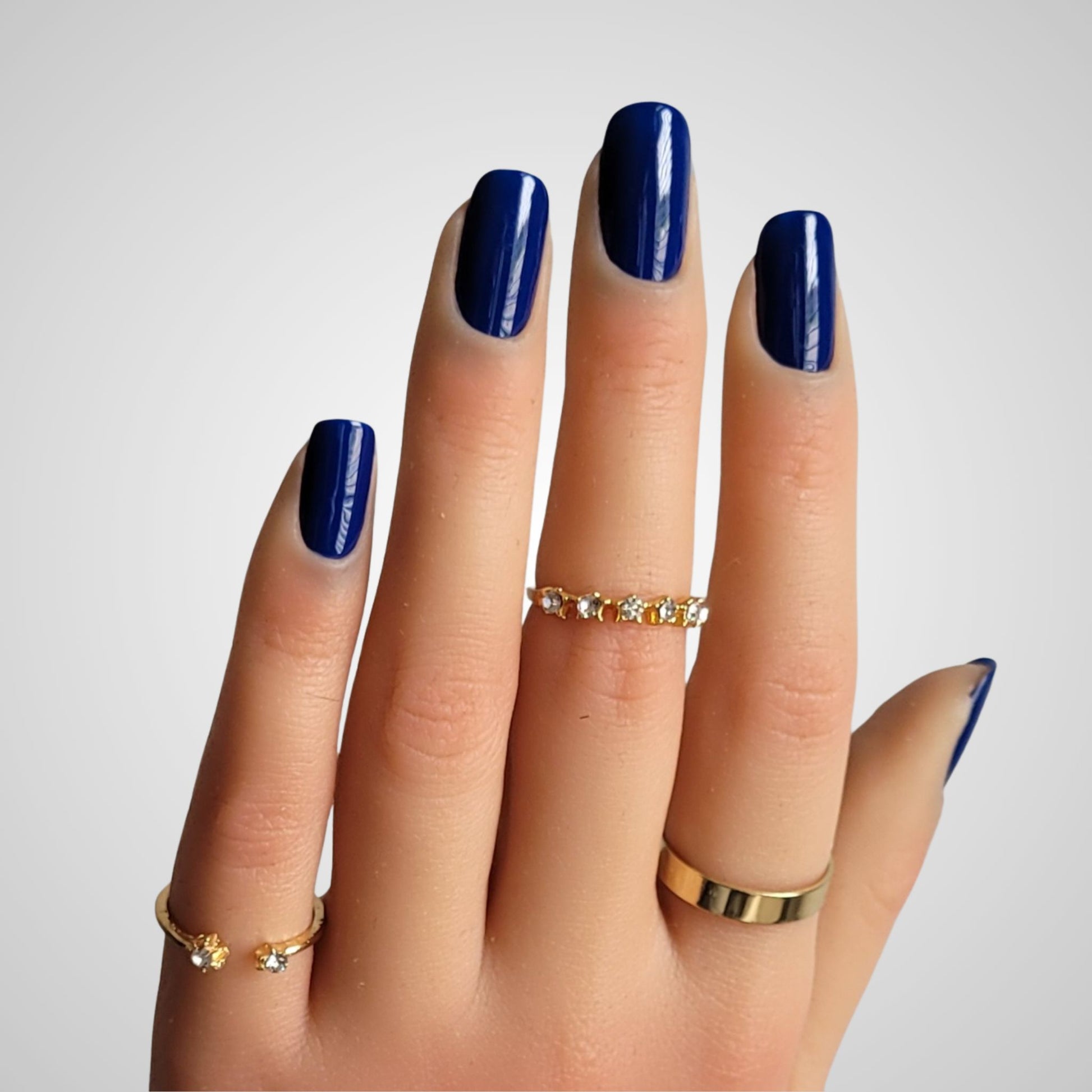 Bad Romance op de nagels – Luxe navy blauw met een intense glans