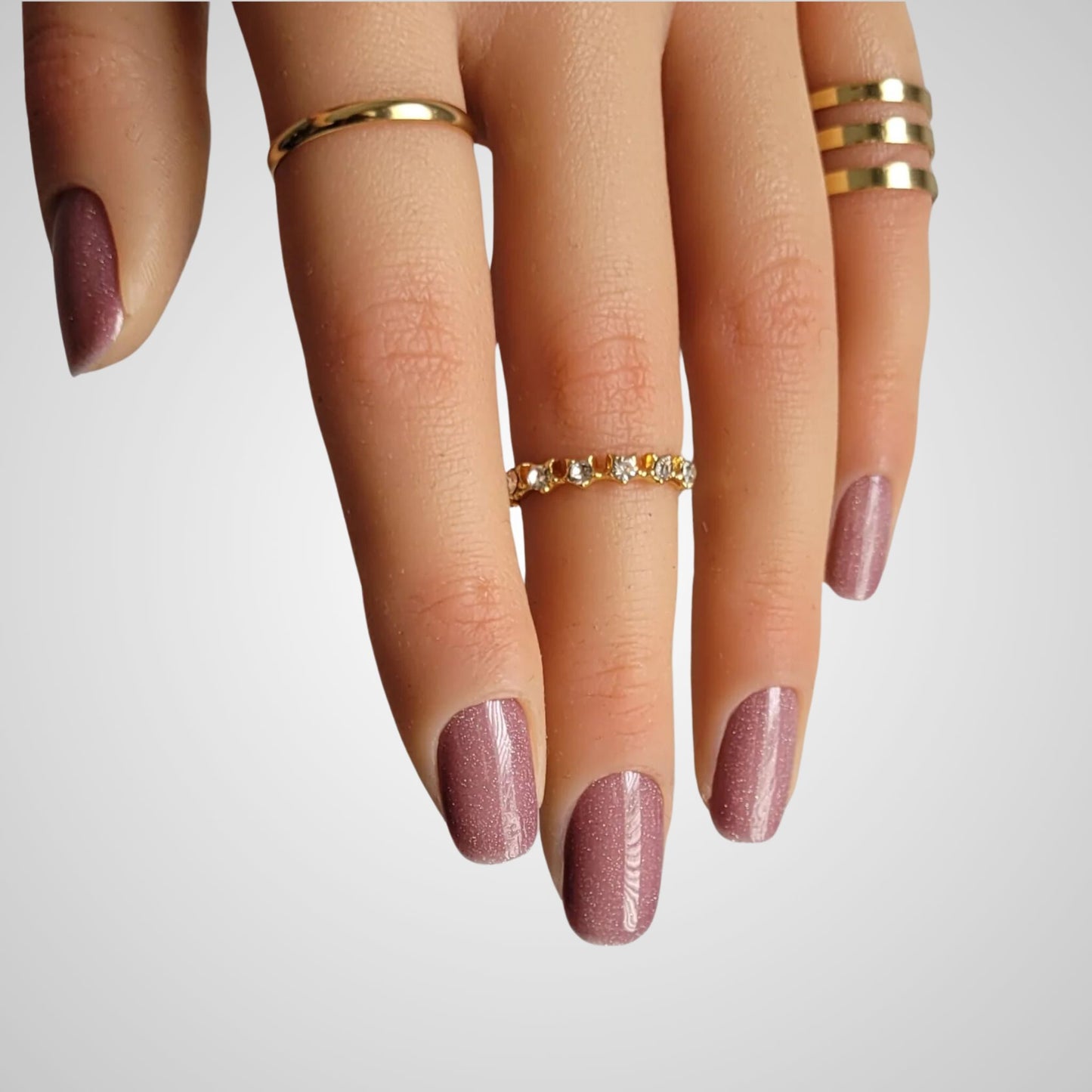 Dream of You op de nagels – Koele taupe tint met een subtiele roze touch